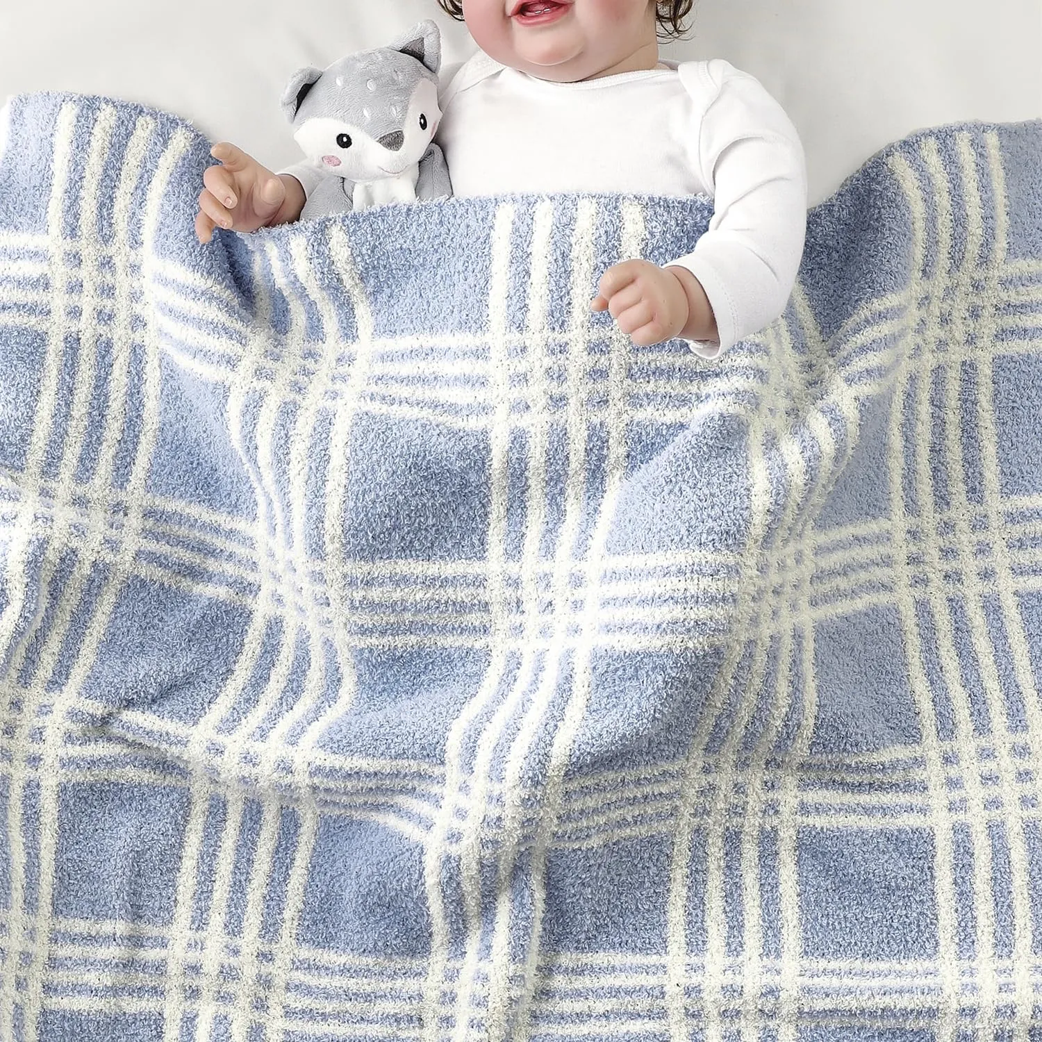 CREVENT Accogliente morbida e calda coperta in ciniglia per ragazze e ragazzi, essenziali per neonati, ricevimento, linea a quadretti blu, 75 x 100 cm - immagine 3