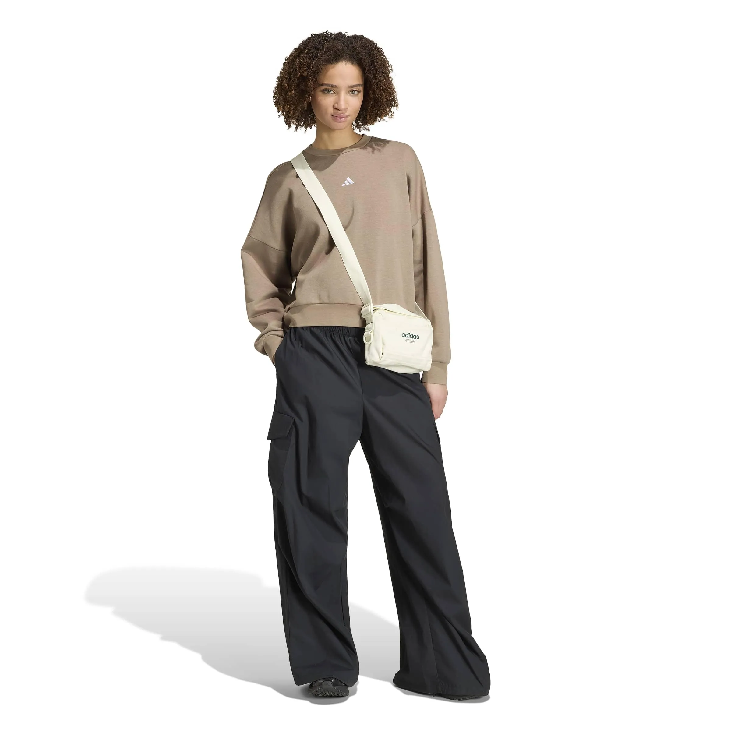 adidas Donna Essentials Small Logo Feel Cozy Relaxed Fit Sweatshirt, Khaki Six/White, M - immagine 6