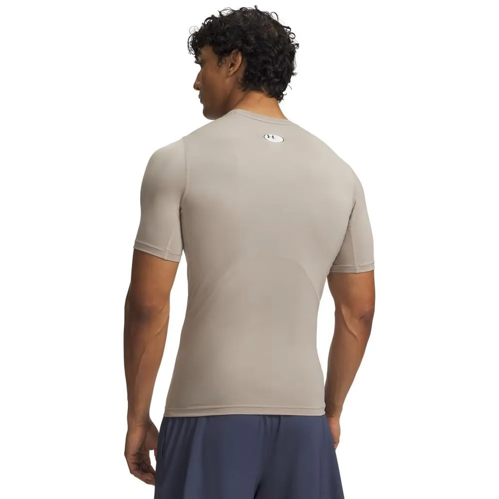 Under Armour HeatGear - Maglietta a maniche corte a compressione, da uomo, Timberwolf Taupe/Bianco, 4XL - immagine 2