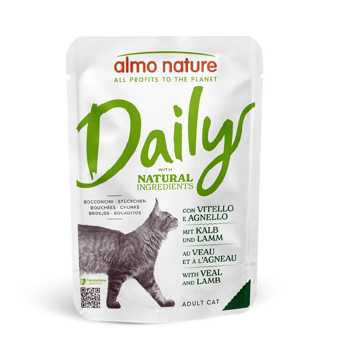 Almo Nature Daily - Alimento Umido Completo per Gatti Adulti con Vitello e Agnello - Bocconcini, Confezione da 2.1 kg (30 x 70 g) - immagine 1