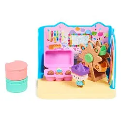 Baby Box Craft a riffic Room playset GABBY'S DOLLHOUSE 6064151 - immagine 1