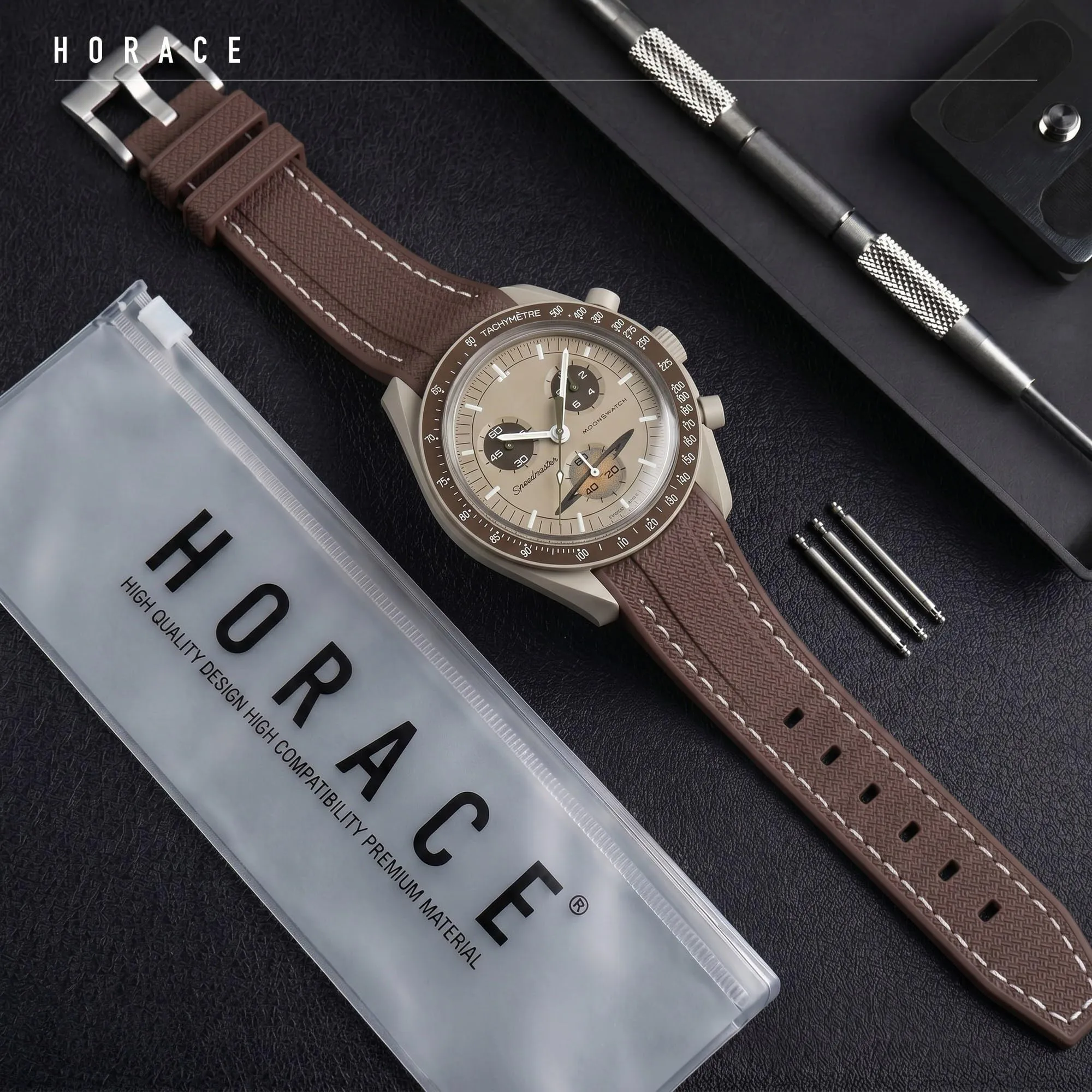 HORACE Cinturino universale per orologio in silicone liquido 20mm – Compatibile Omega x Swatch MoonSwatch – Kit di montaggio incluso (Marrone/Cuciture Bianche) - immagine 3