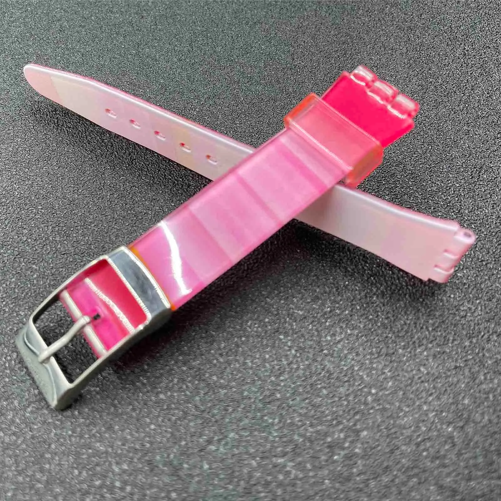Rihahisy Cinturino in gomma di silicone con fibbia in acciaio inossidabile color argento per orologio/orologio Swatch(17mm, Stripe Red) - immagine 4