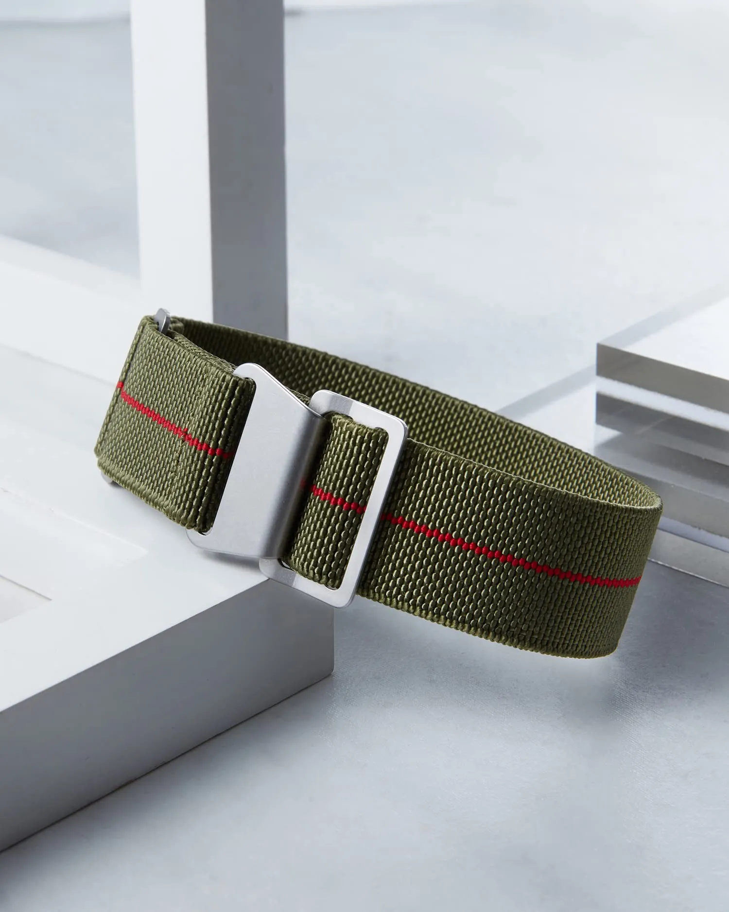 BINLUN Cinturino per Orologio in Nylon Elastico di Ricambio Militare Cinturino a Strappo Paracadute Marina Nazionale per Uomo Donna Fibbia Nero/Argento 18/20/22mm - immagine 3