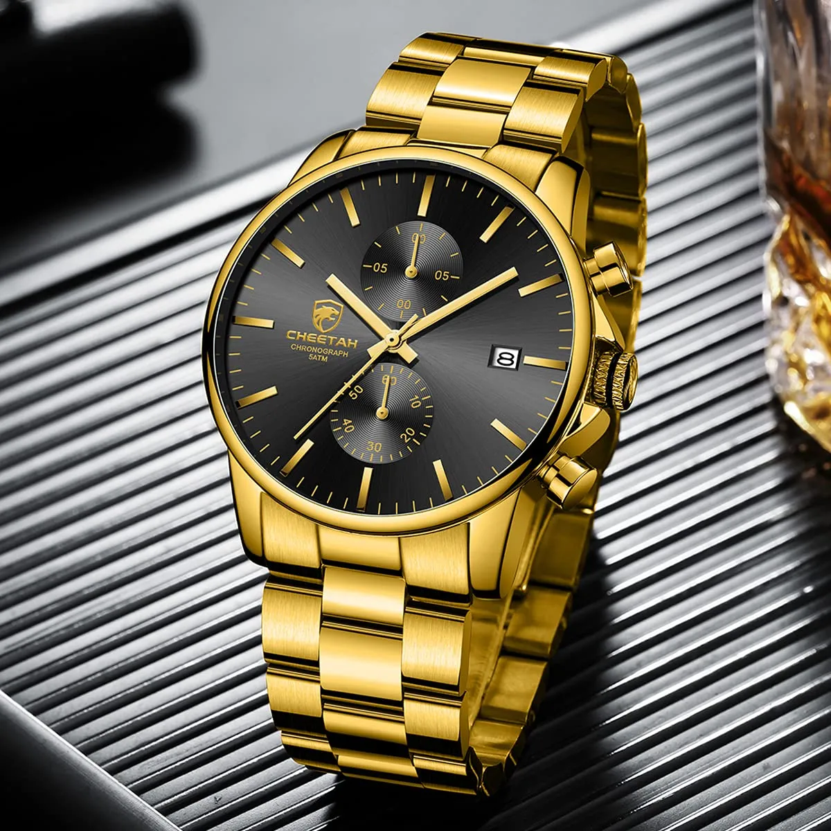 Affute Orologi da uomo in acciaio inox e metallo, stile casual, impermeabile, cronografo al quarzo, data automatica, lancette colorate… (Oro nero) - immagine 6