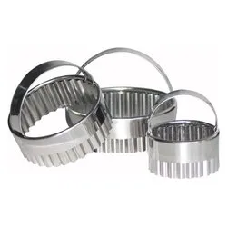 Coppapasta 3 pz bordo festonato d. 5, 7, 8 cm Acciaio EVA Cromo 041224 - immagine 1