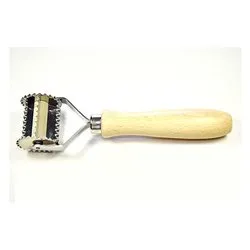 Taglia pasta 3 quadri dentati 38 mm Art 10 - immagine 1