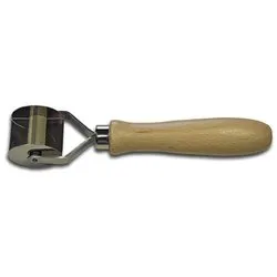 Taglia pasta 4 quadri lisci 28 mm Art 5 - immagine 1