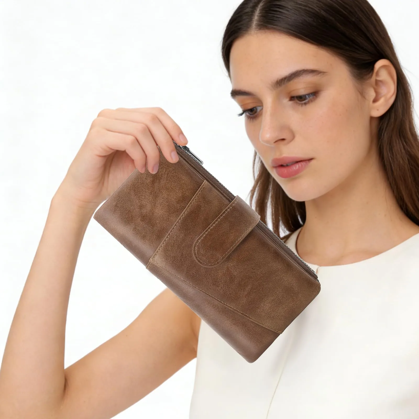 REETEE Portafoglio Donna Grande Portafoglio in Pelle PU Blocco RFID Lungo Portafogli da Donna Cerniera Grand Portamonete e 23 Porta Credito Carte Molti Scomparti (caffè) - immagine 7