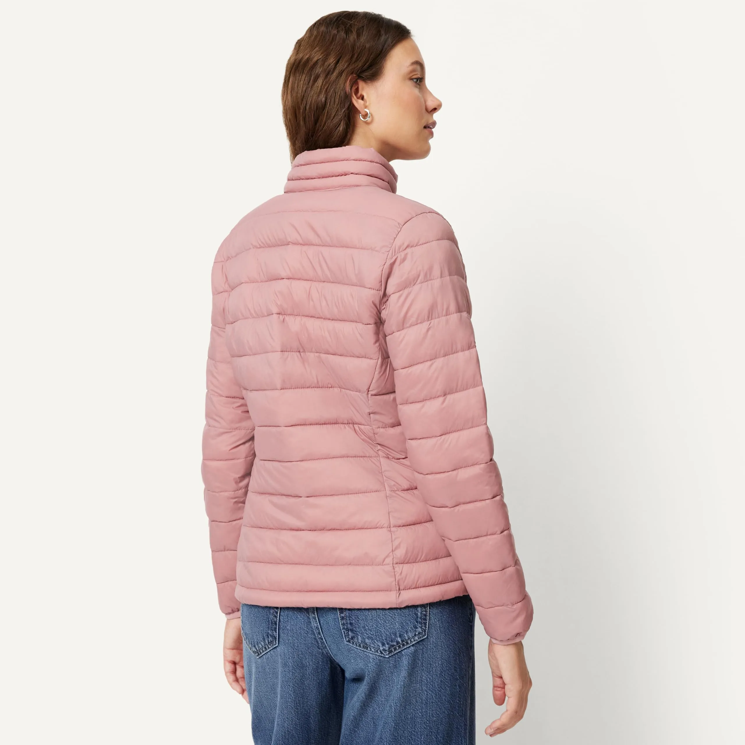 Amazon Essentials Piumino leggero a maniche lunghe resistente all'acqua ripiegabile (disponibile in taglie forti) Donna, Rosato Opaco, L - immagine 3