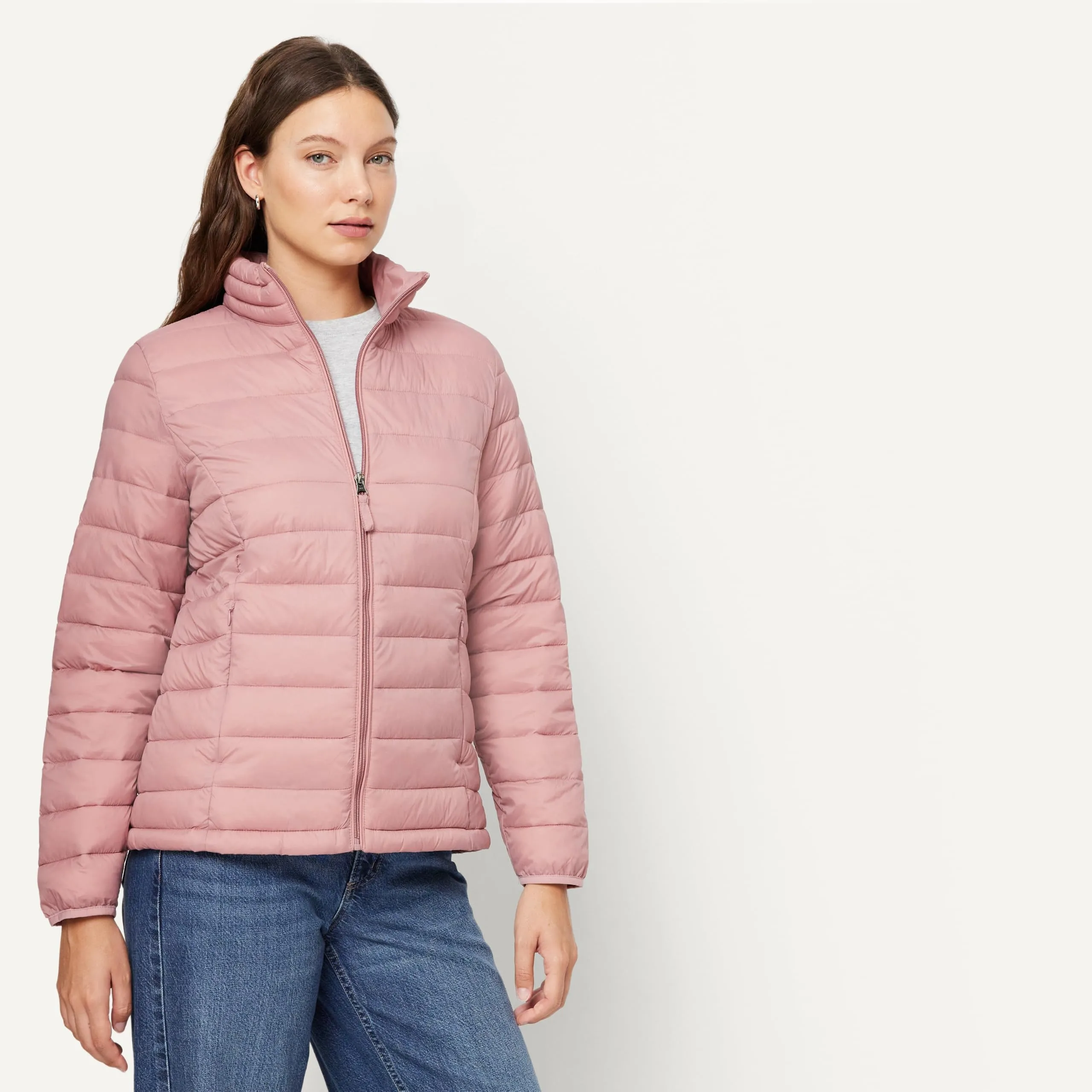 Amazon Essentials Piumino leggero a maniche lunghe resistente all'acqua ripiegabile (disponibile in taglie forti) Donna, Rosato Opaco, M - immagine 2