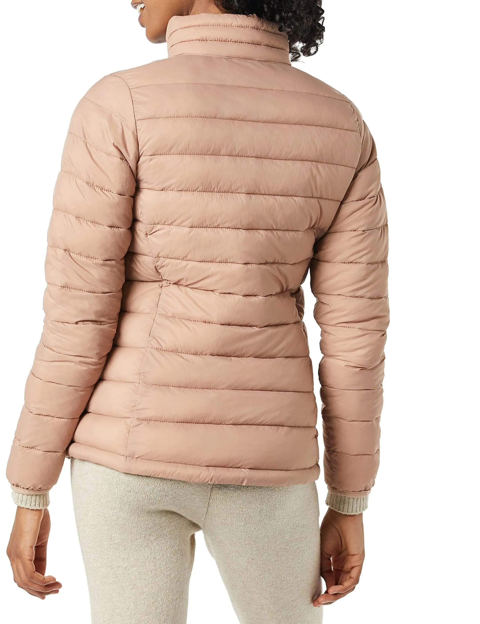 Amazon Essentials Piumino leggero a maniche lunghe resistente all'acqua ripiegabile (disponibile in taglie forti) Donna, Grigio Talpa, S - immagine 5
