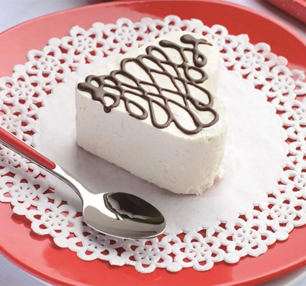 100 pezzi Centrini usa e getta in pizzo bianco, Centrini di Carta Rotondo da 3,5 pollici carta per stuoia per torte per matrimoni, compleanni, torte, dessert, articoli per la tavola - immagine 7