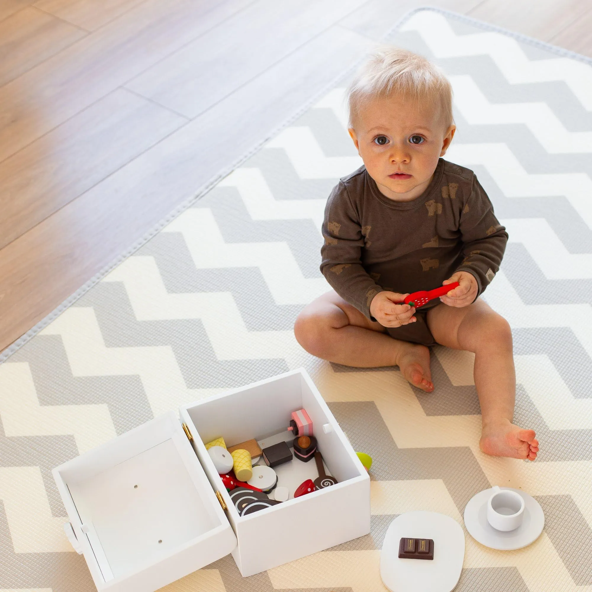 Mamabrum Tappetino da gattonamento pieghevole per bambini - Tappetino da gioco con motivo a zigzag e città, 150 x 180 x 2,0 cm, design su entrambi i lati, superficie antiscivolo in schiuma XPE - immagine 4
