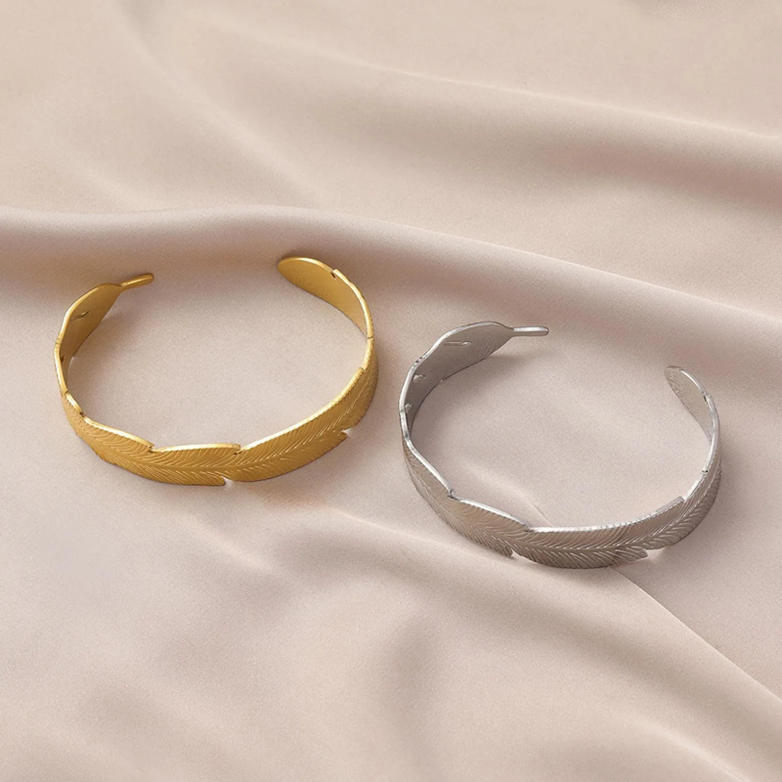 Bracciale Donna Braccialetto Regalo Regali Braccialetto di Piume per Le Donne Hip Hop Regolabile A Forma di C Bracciale per Ragazze Regali Casuali B644 - immagine 5