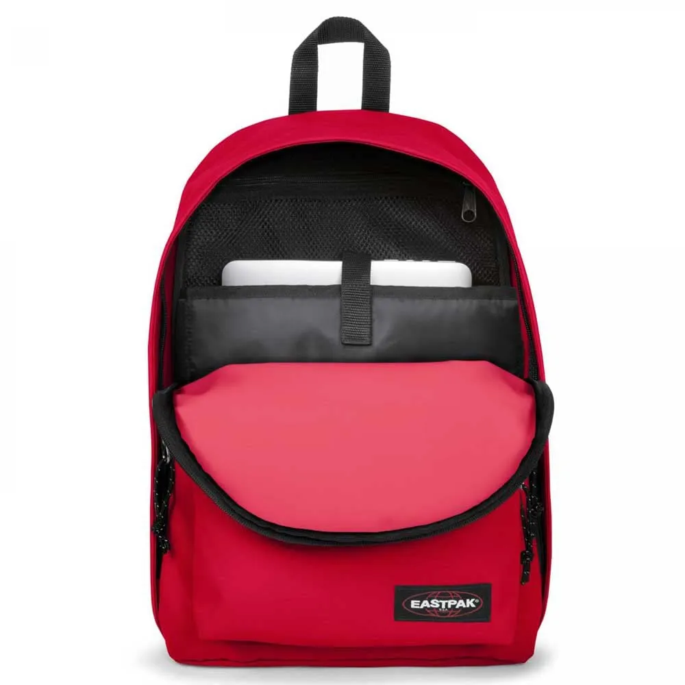 Eastpak Out of Office Zaino 27L (44 x 29,5 x 22 cm), scomparto laptop 13–15”, zaino scuola e lavoro resistente e idrorepellente con spallacci imbottiti - SAILOR RED - immagine 4