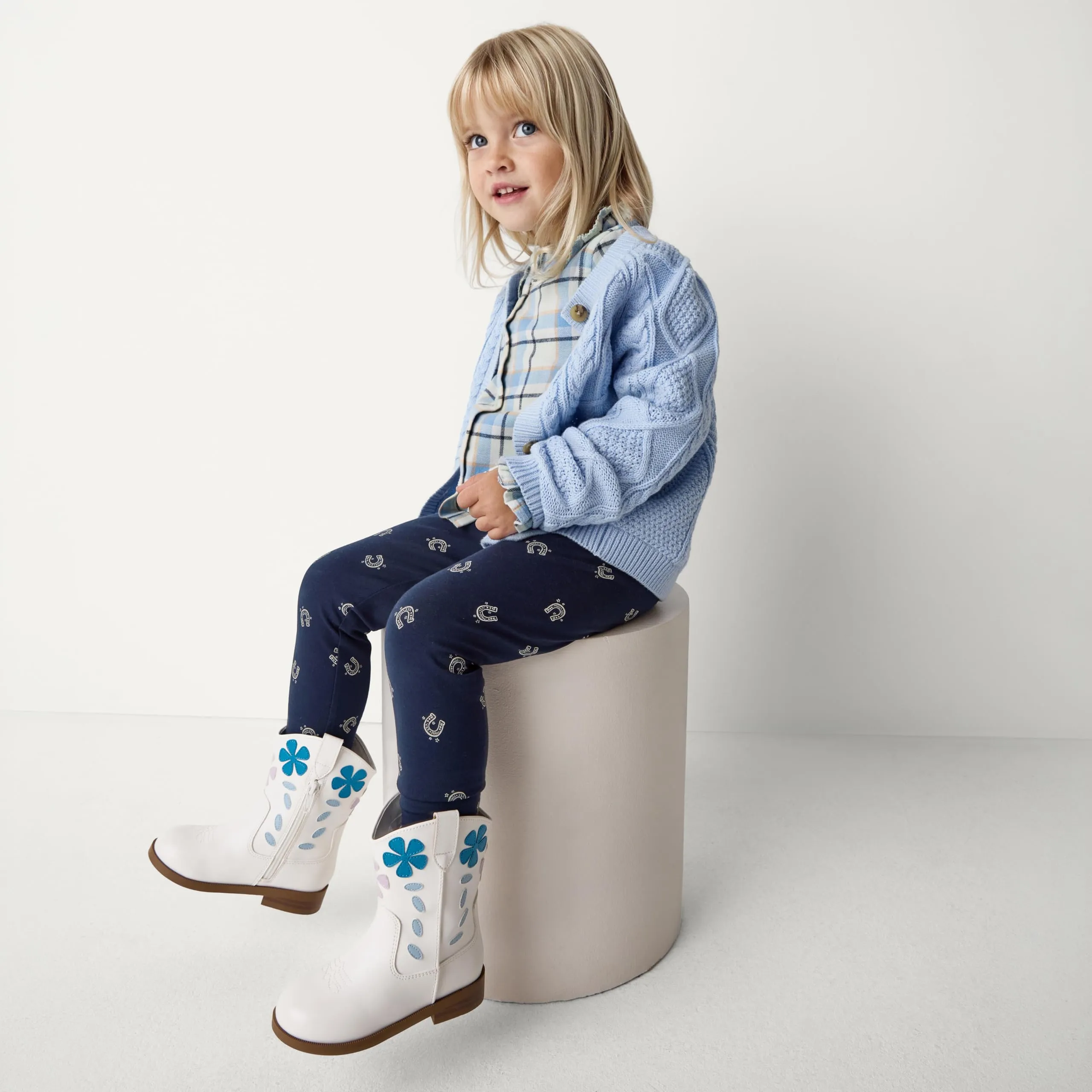 Amazon Essentials x Sofia Grainge Leggings alla Caviglia Traspiranti in Cotone Bambine e ragazze, Confezione da 3, Fiori Rosa Chiaro/Avorio, 3 anni - immagine 2