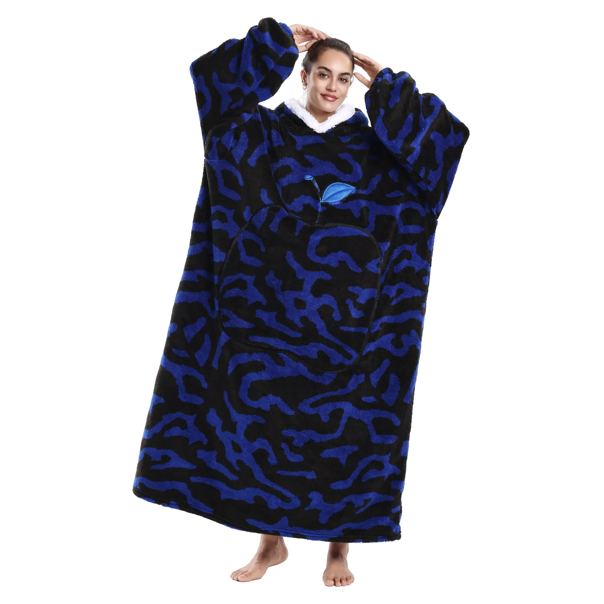 Yzehomijia Coperta portatile con cappuccio, per donne e adulti, coperta con maniche, morbida e calda da indossare come regalo per fidanzata, mamma o mamma koala (Blue Leopard Print) - immagine 1