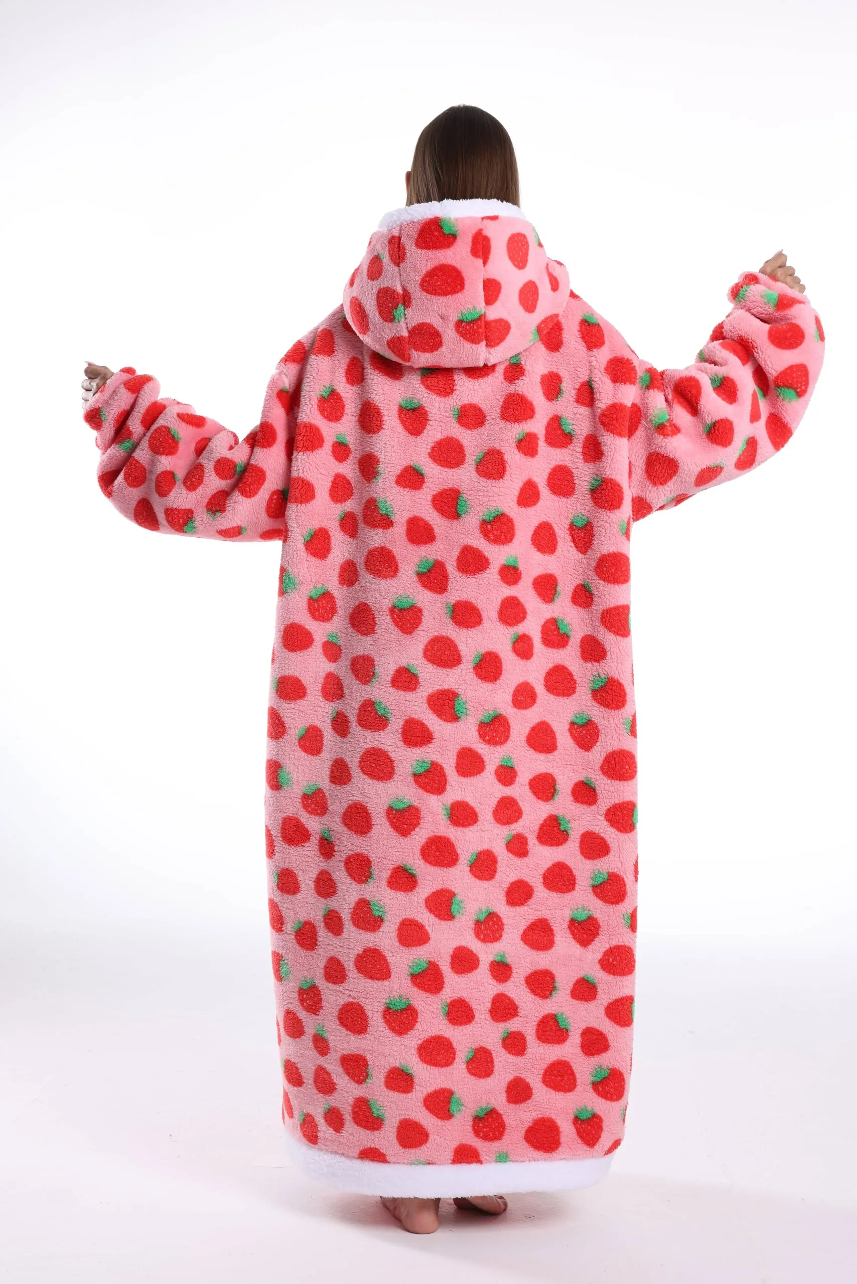 Yzehomijia Coperta portatile con cappuccio, per donne e adulti, coperta con maniche, morbida e calda da indossare come regalo per fidanzata, mamma o mamma koala (Strawberry2) - immagine 3