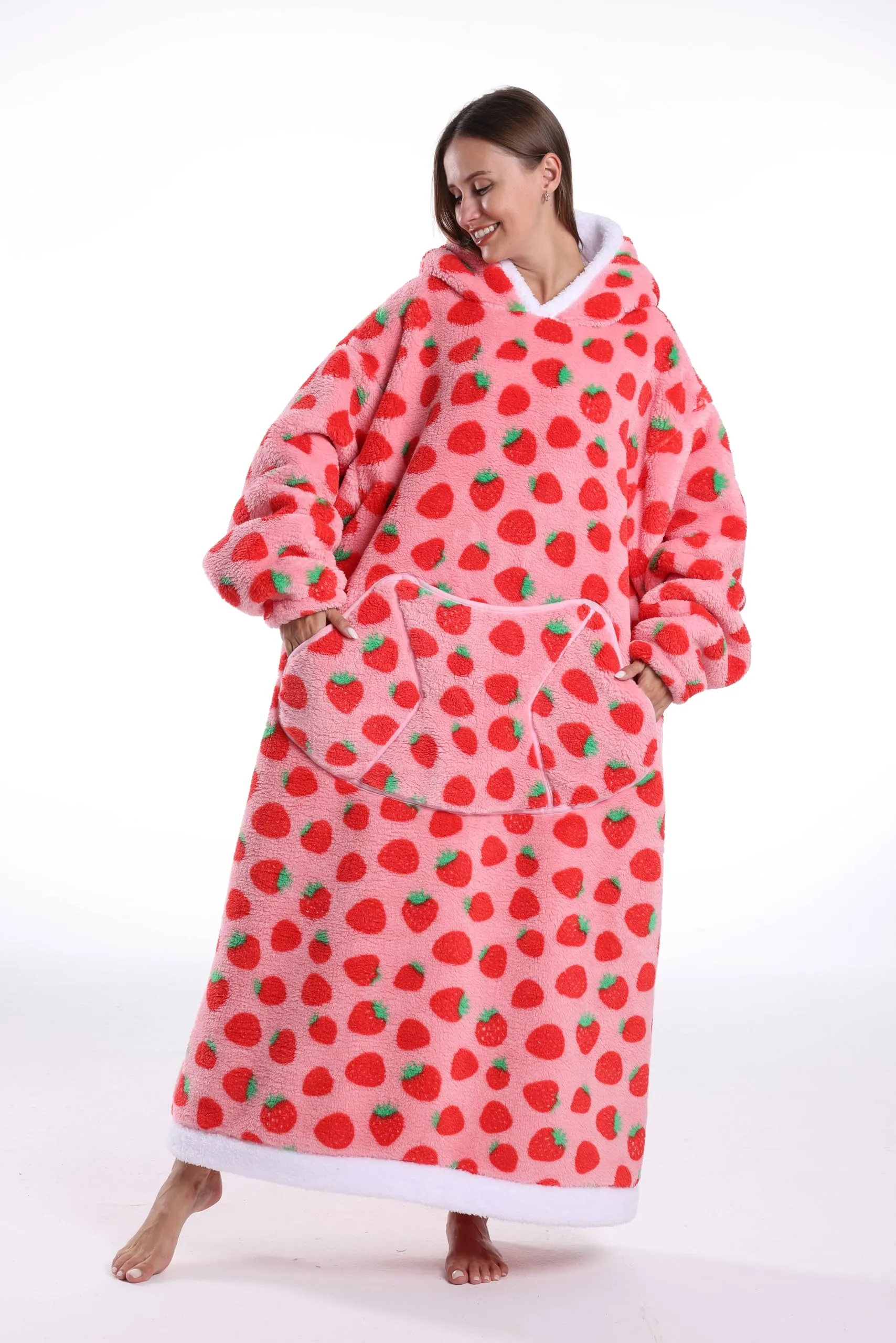 Yzehomijia Coperta portatile con cappuccio, per donne e adulti, coperta con maniche, morbida e calda da indossare come regalo per fidanzata, mamma o mamma koala (Strawberry2) - immagine 4