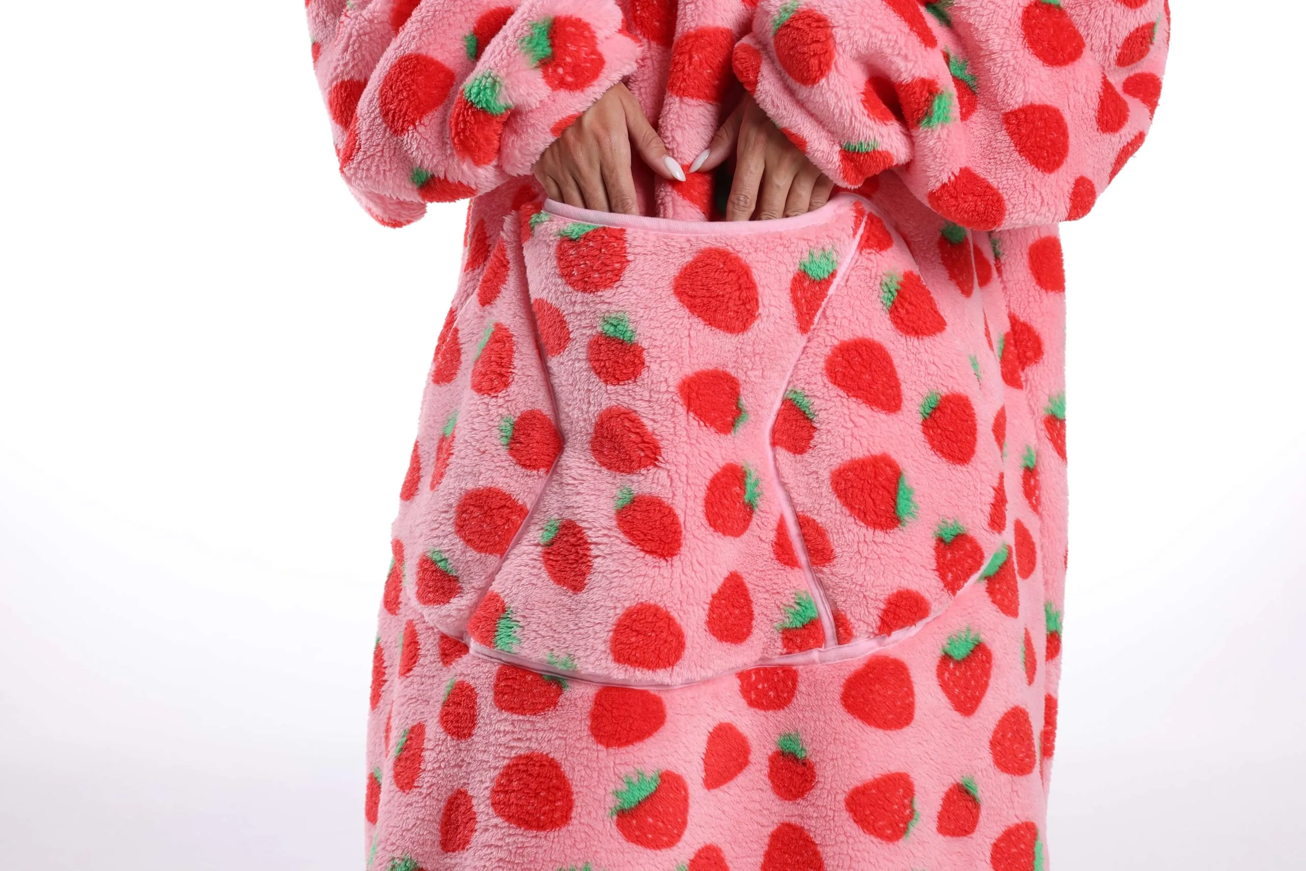 Yzehomijia Coperta portatile con cappuccio, per donne e adulti, coperta con maniche, morbida e calda da indossare come regalo per fidanzata, mamma o mamma koala (Strawberry2) - immagine 7