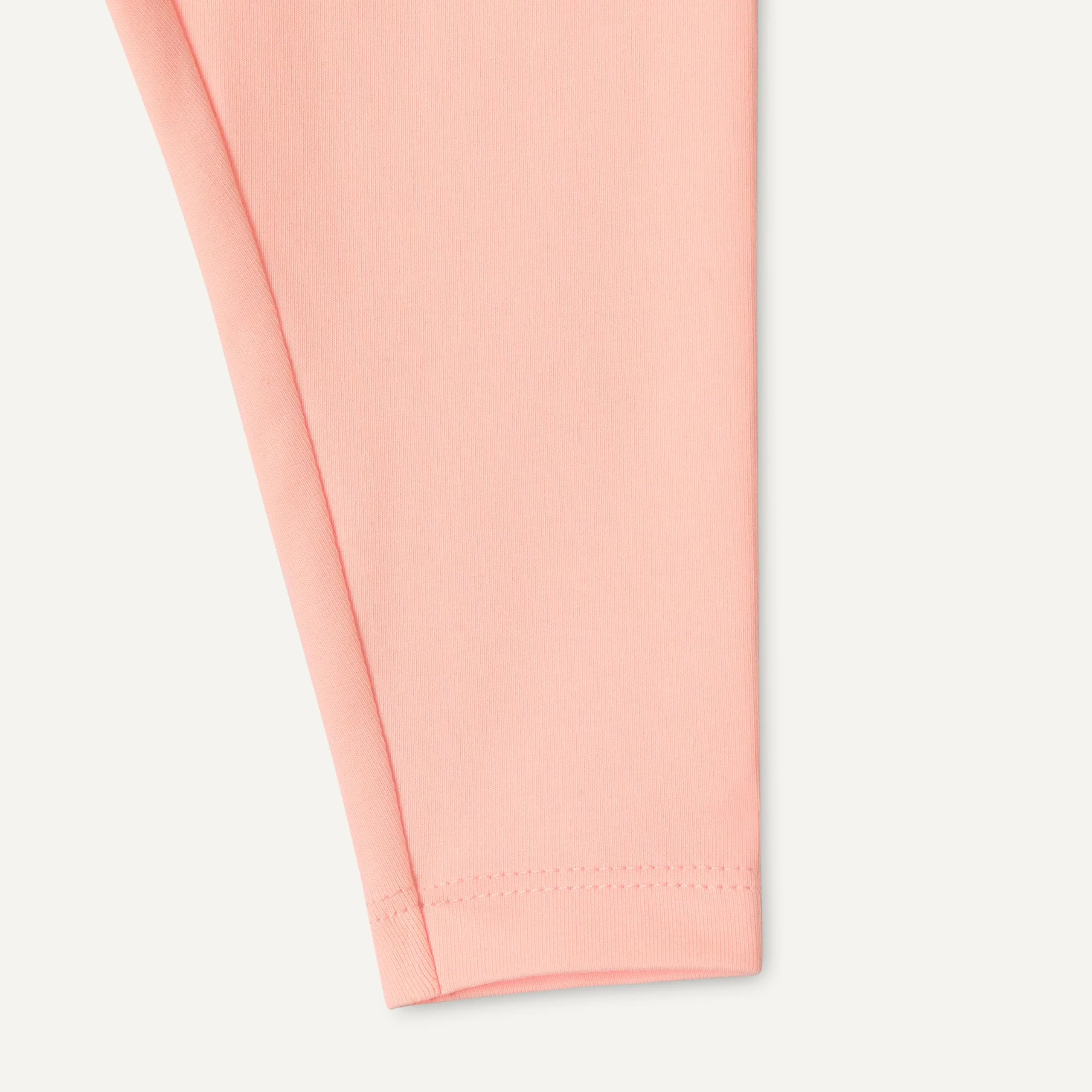 Amazon Essentials x Sofia Grainge Leggings alla Caviglia Traspiranti in Cotone Bambine e ragazze, Confezione da 3, Fiori Rosa Chiaro/Avorio, 4 anni - immagine 4