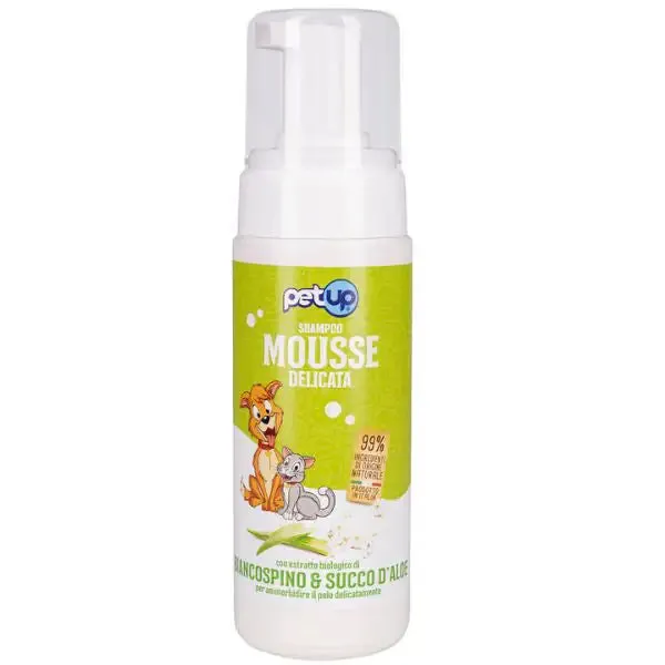Shampoo Mousse Delicata per lavaggi frequenti PetUp 200 ml Biancospino e succo d'aloe - immagine 1