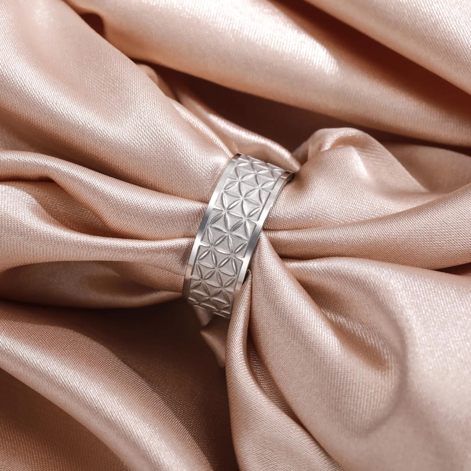 kkjoy Anello Fiore della Vita in Acciaio Inox Anello a Fascia con Sei Petali Anello Promessa Gioielli per Donne Affascinanti Signore - immagine 6