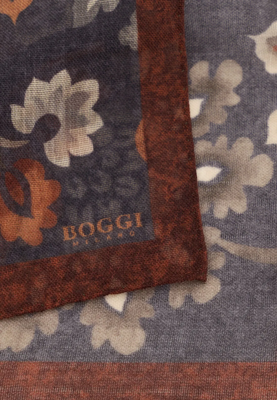 Boggi, Pochette Stampa Macro Floreale In Lana, Uomo, Carbone - immagine 3
