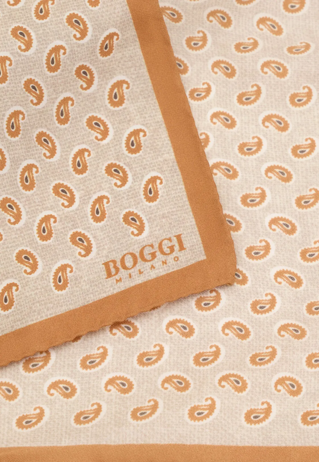 Boggi, Pochette Stampa Micro Paisley In Seta, Uomo, Sabbia - immagine 3