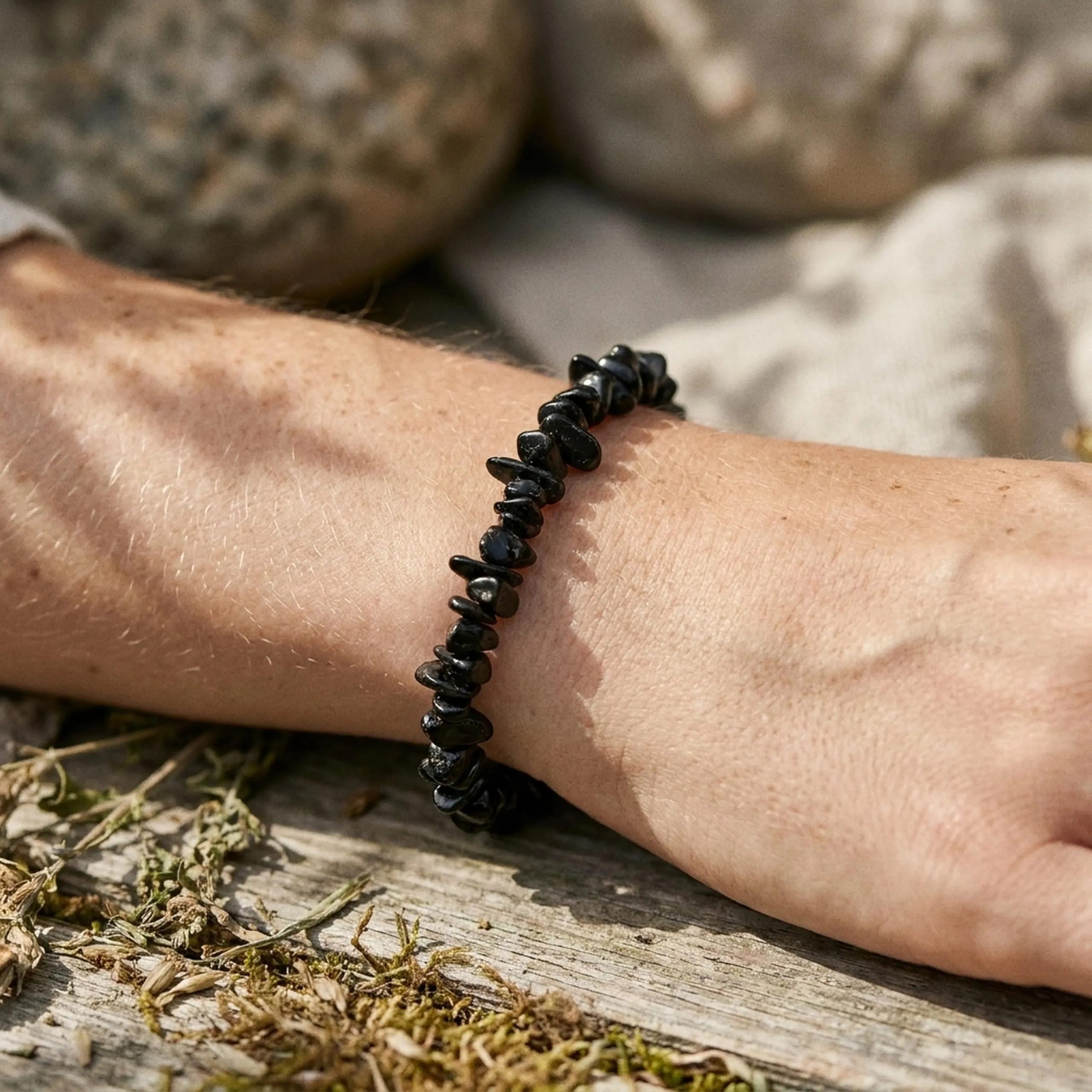 Lebensquelle Plus Bracciale popolare a schegge | Bracciale elastico artigianale a schegge | Vera pietra naturale (Tormalina nera (Schorl)) - immagine 2