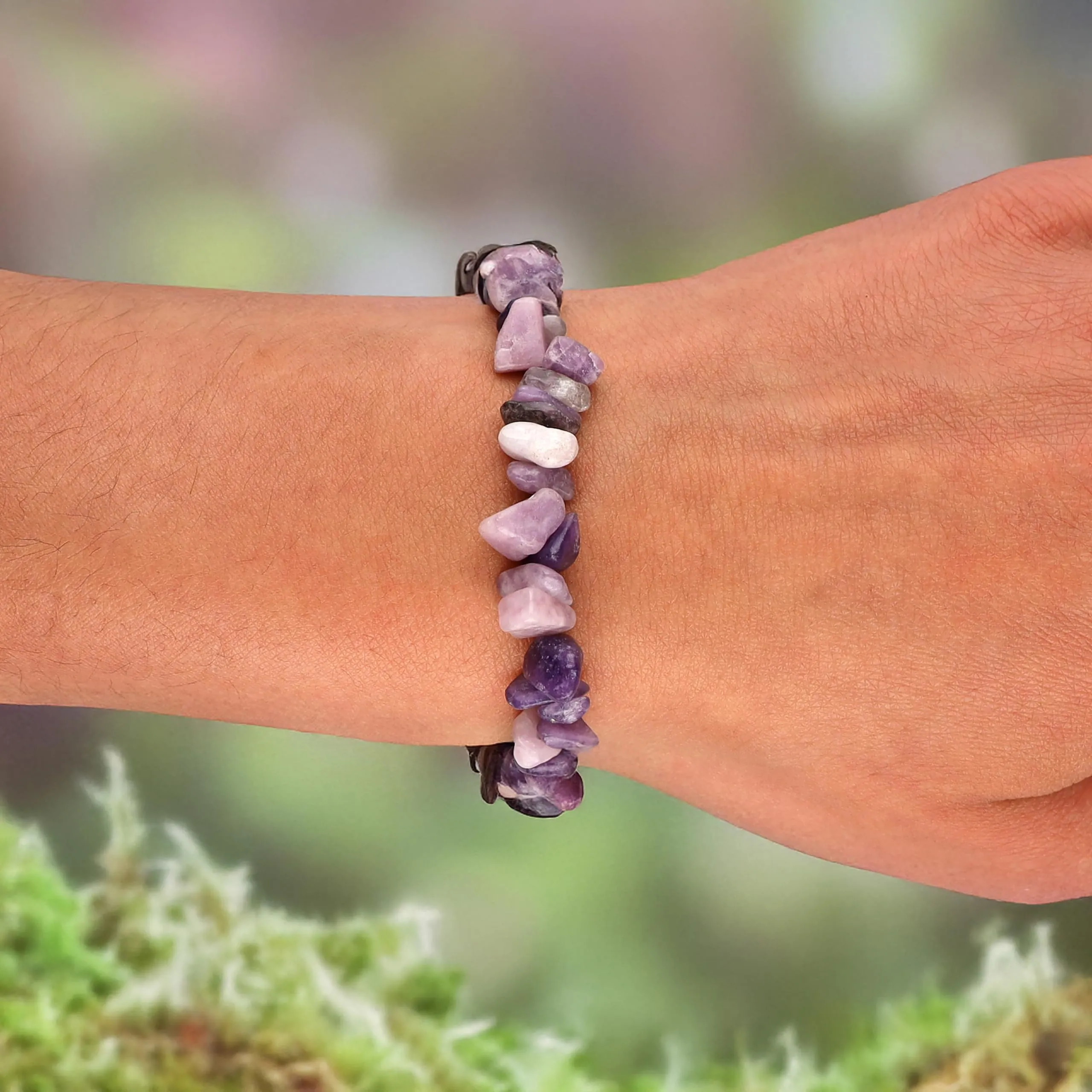 Lebensquelle Plus Bracciale popolare a schegge | Bracciale elastico artigianale a schegge | Vera pietra naturale (Lepidolito) - immagine 2