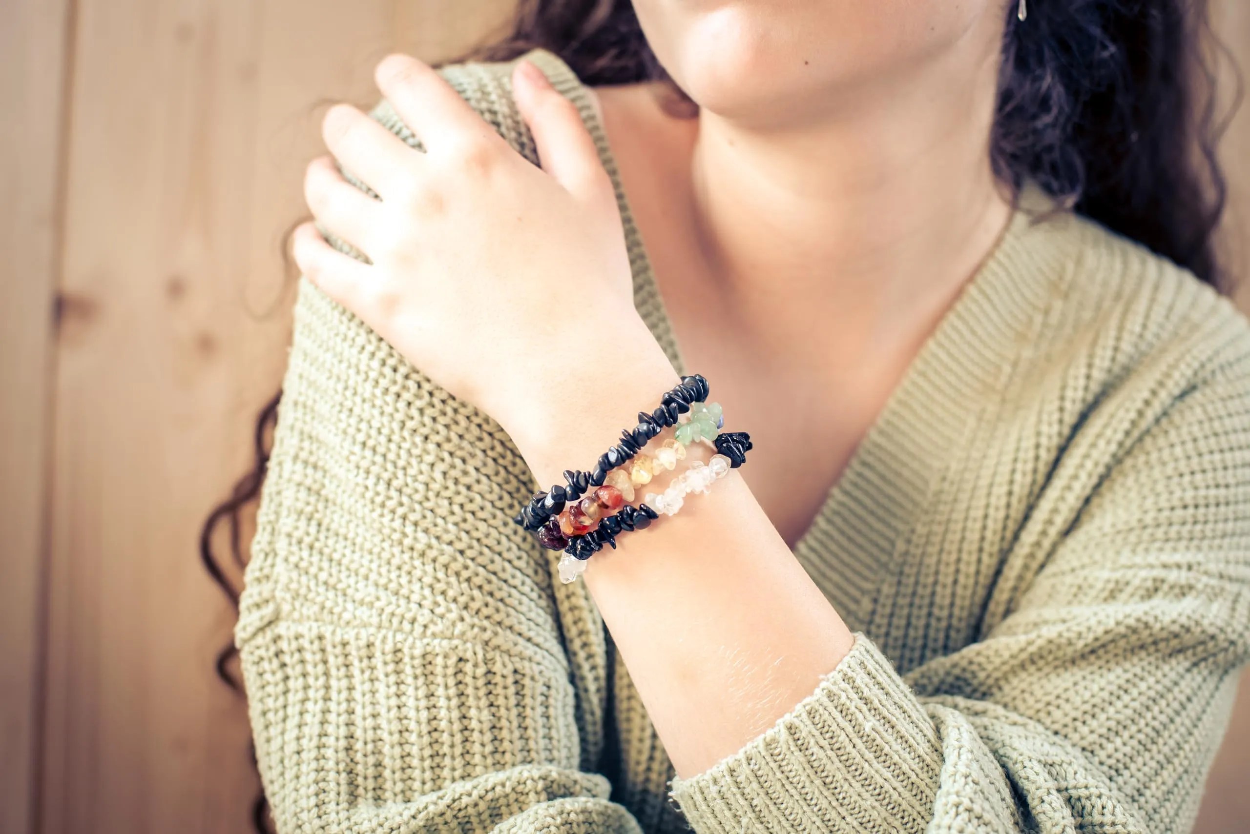 Bracciale popolare a schegge Bracciale elastico artigianale a schegge - immagine 4