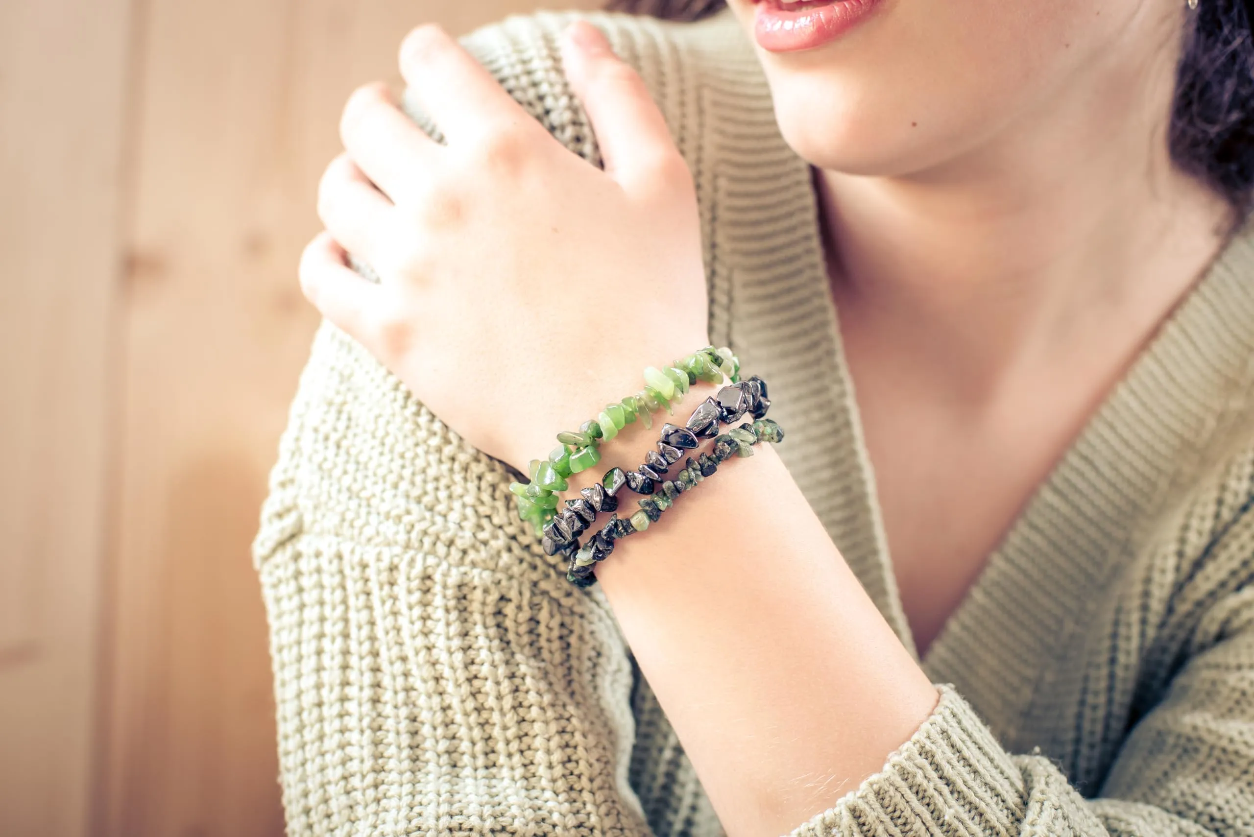 Lebensquelle Plus Bracciale popolare a schegge | Bracciale elastico artigianale a schegge | Vera pietra naturale (Giada nefrite) - immagine 5