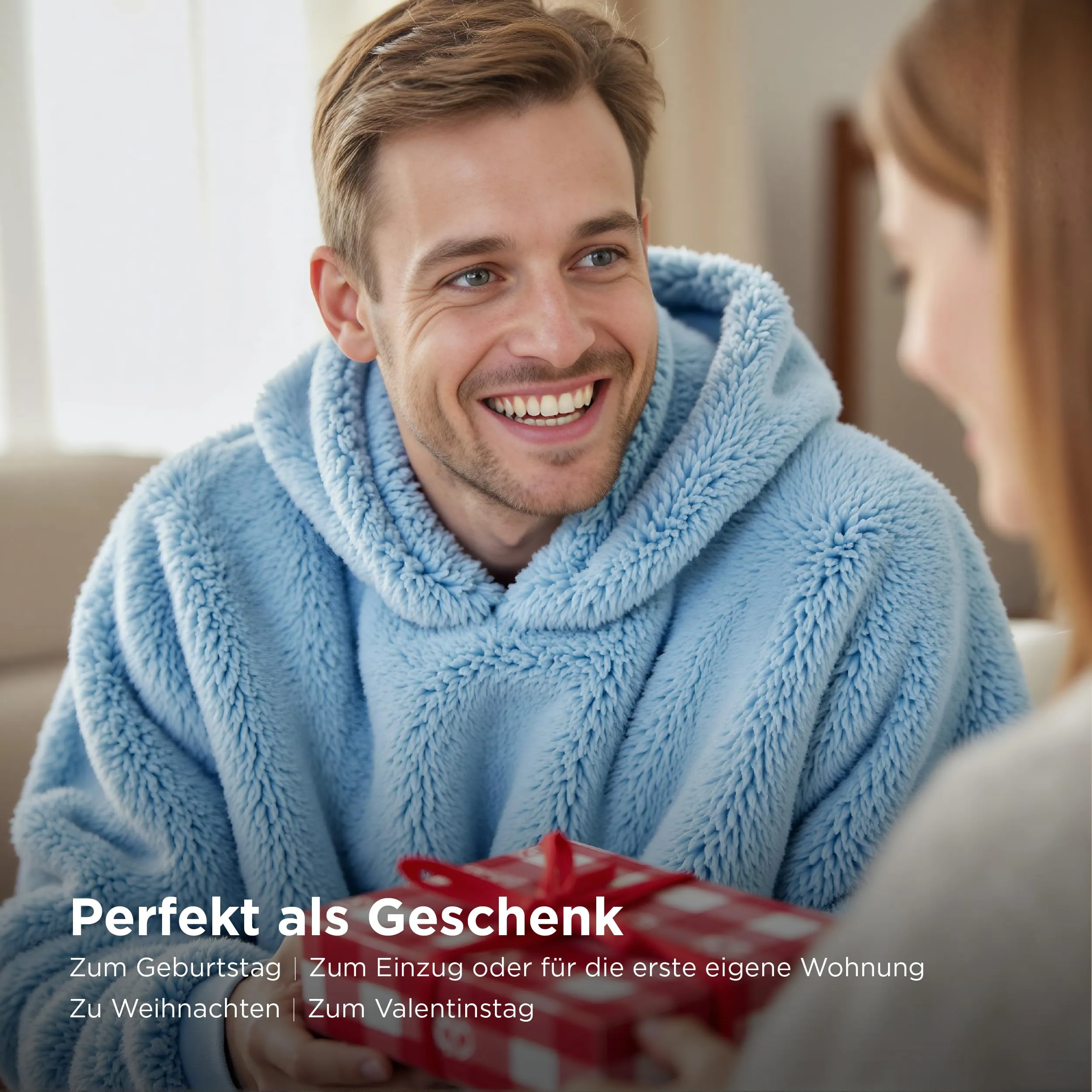 Bedsure Coperta con Cappuccio e Maniche Regalo Azzurro - 95x85cm - immagine 5
