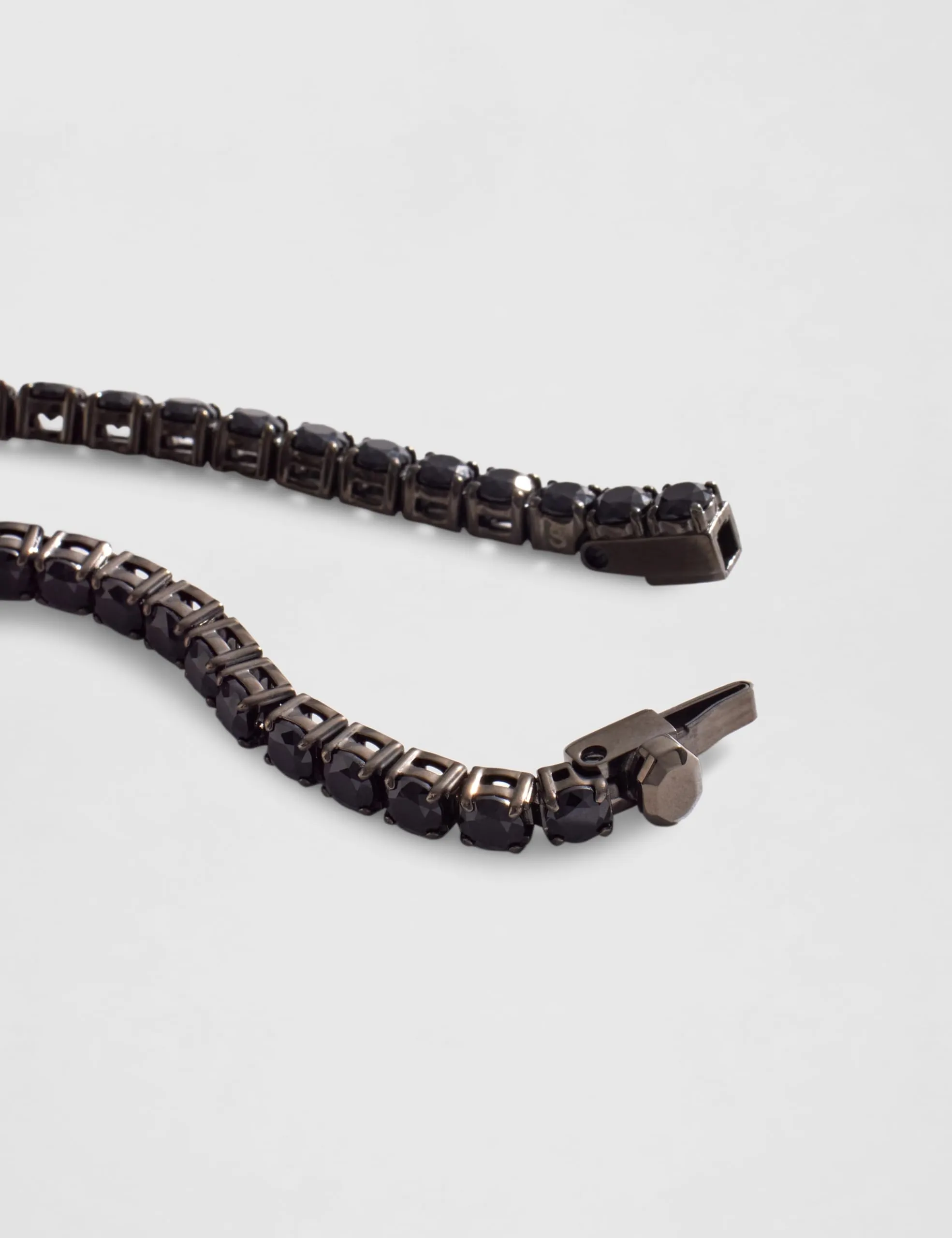 Swarovski Matrix Bracciale Tennis, Gioiello Versatile con Cristalli Neri, Pietre Preziose a Taglio Round, Chiusura a Linguetta, Taglia S, Placcatura in Tonalità Rutenio, 15,5 cm, 0,4 cm - immagine 5
