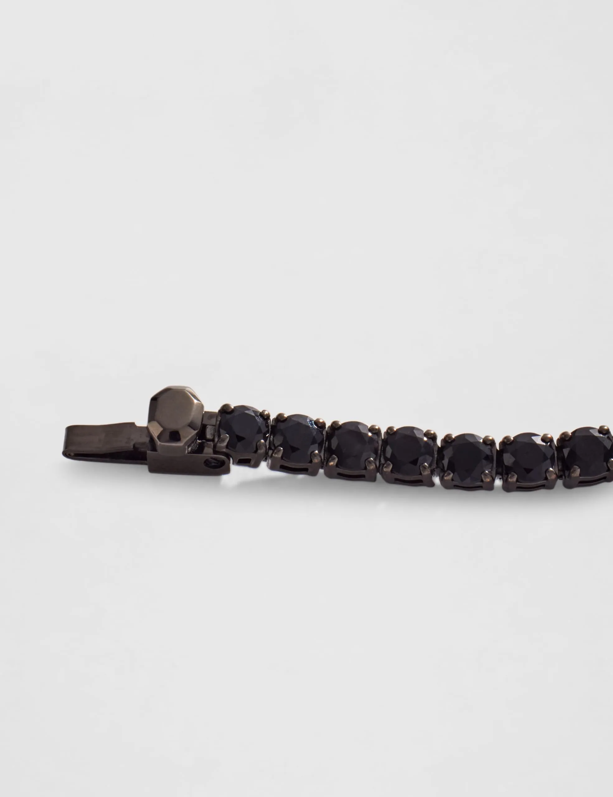 Swarovski Matrix Bracciale Tennis, Gioiello Versatile con Cristalli Neri, Pietre Preziose a Taglio Round, Chiusura a Linguetta, Taglia S, Placcatura in Tonalità Rutenio, 15,5 cm, 0,4 cm - immagine 6