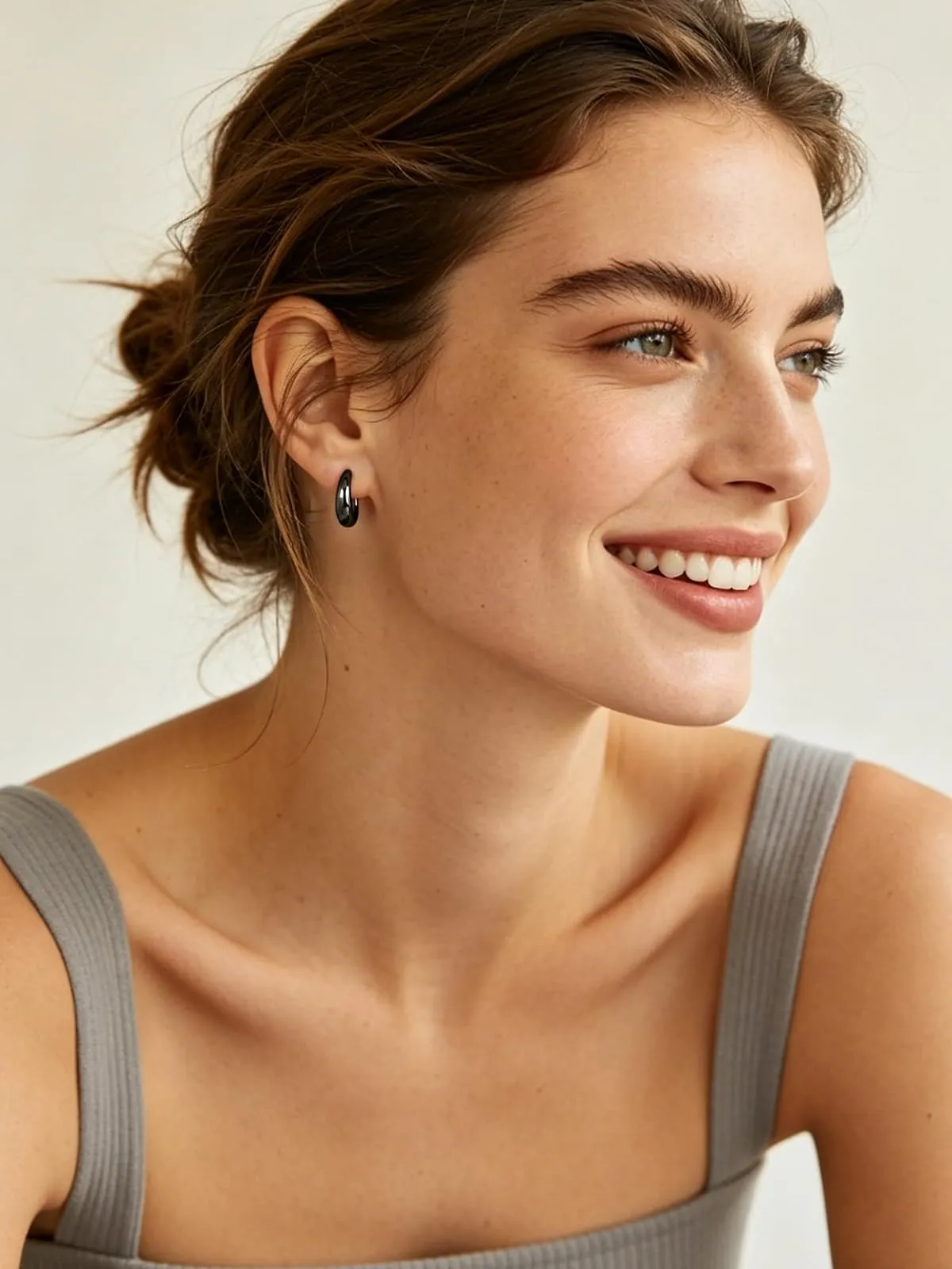 Silvora 12mm Orecchini Donna a Cerchio Nero Piccoli - immagine 2