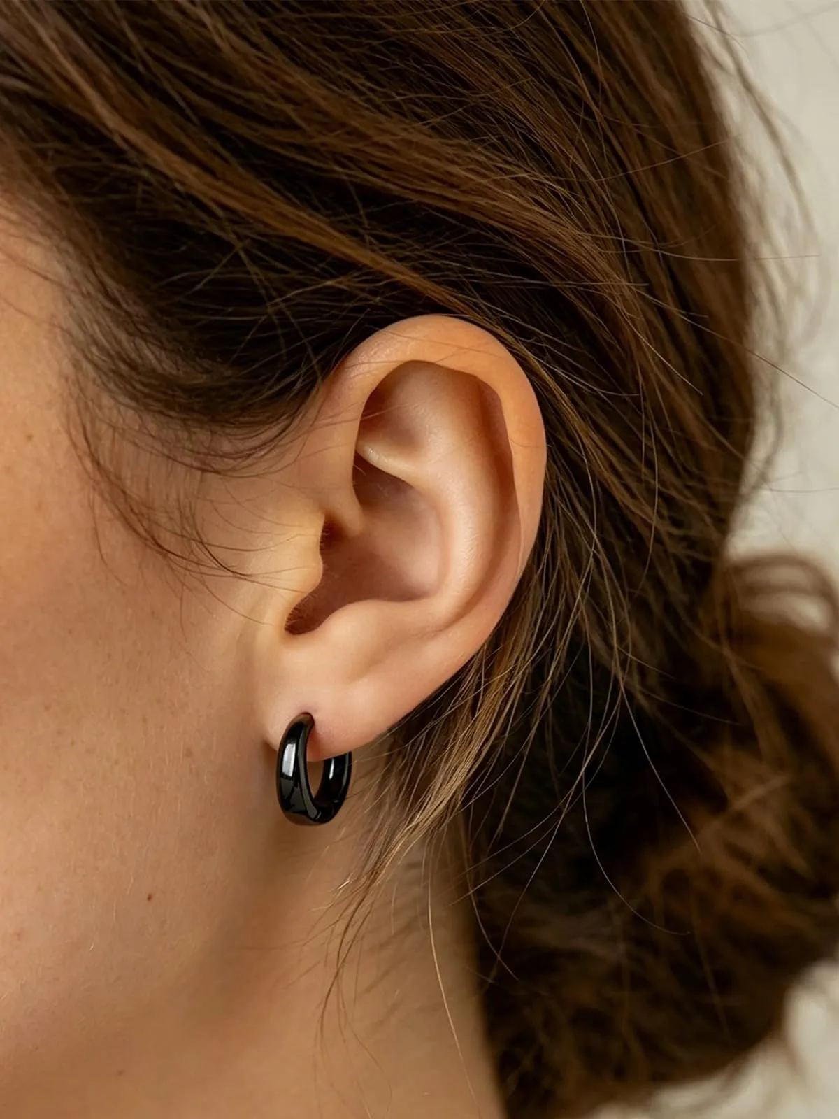 Silvora 12mm Orecchini Donna a Cerchio Nero Piccoli - immagine 3