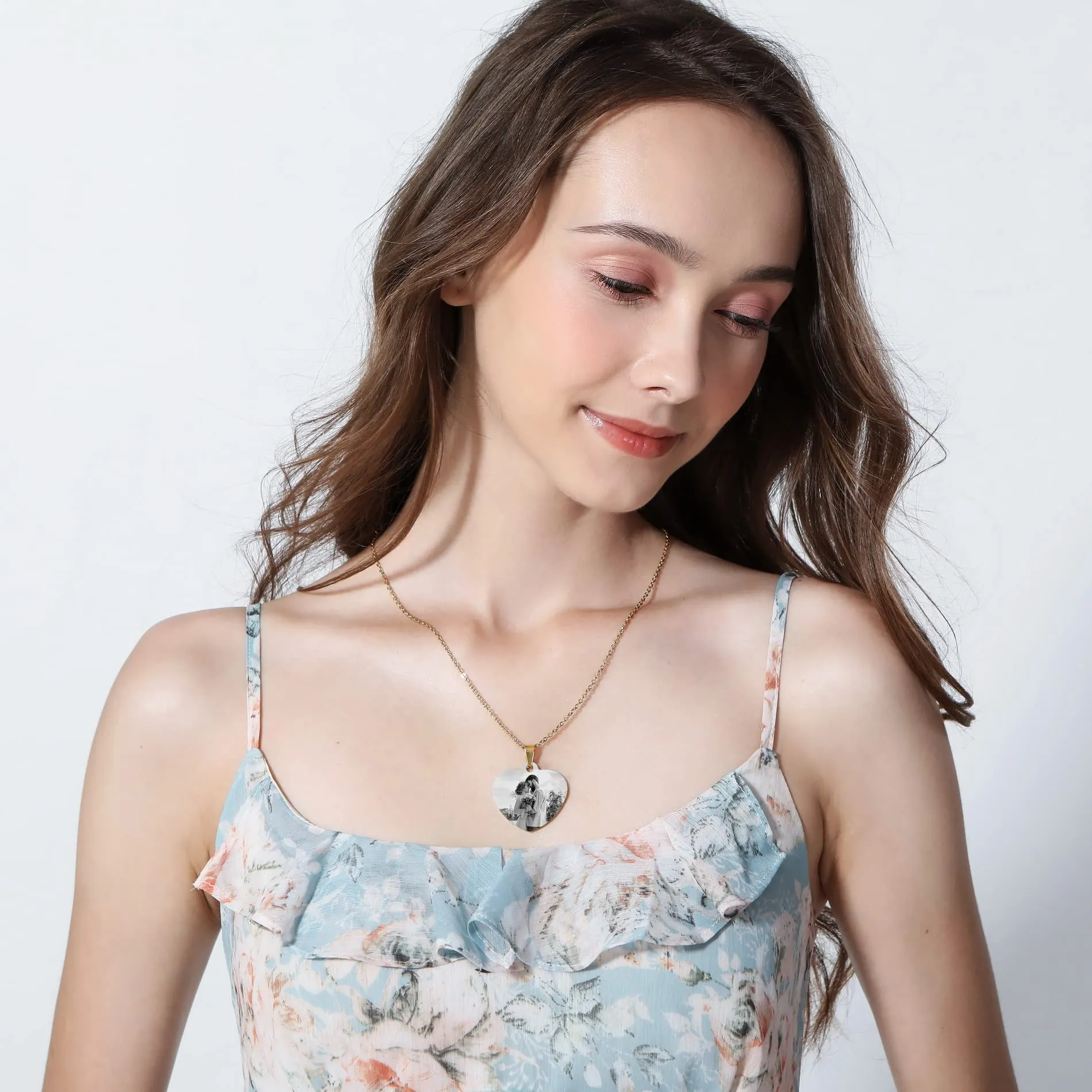 OTXIXTO Ciondolo Cuore Personalizzato per Donne Incisione Nome/Testo/Data Collana con Immagine in Bianco e Nero per Coppie dell'Acciaio Inossidabile Amanti Gioielli Regali per Damigella D'onore(Oro 34 - immagine 2