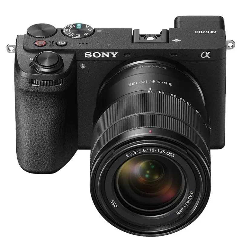 Sony Alpha 6000 ILCE-6700M 27MP Wi-Fi + Zoom motorizzato 18-135mm - immagine 1