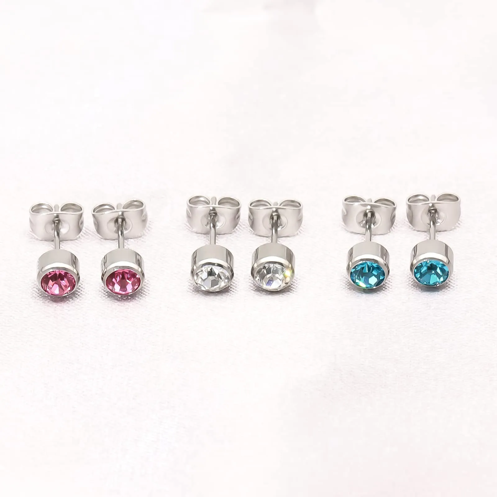 Artskin 3 paia di orecchini a perno da donna in titanio da ragazza orecchini in argento ipoallergenici senza nichel 4 mm a perno - immagine 3