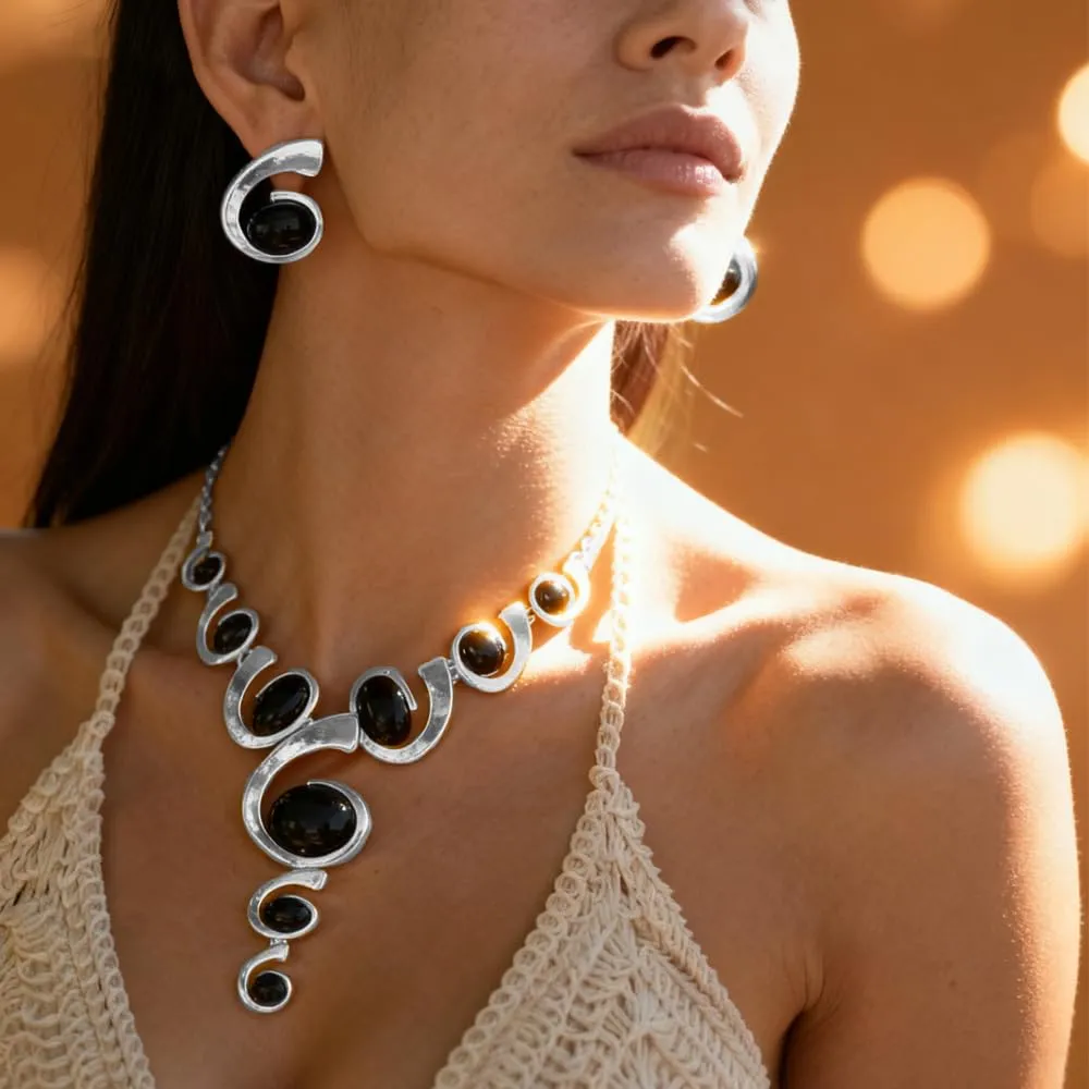XFSRG Gioielli Donna Set Oro e Argento Nero Stile Boho Western Collana Vintage con Ciondolo Orecchini Abbinati di Lusso Perfetti per Serate Party Look da Effetto - immagine 8