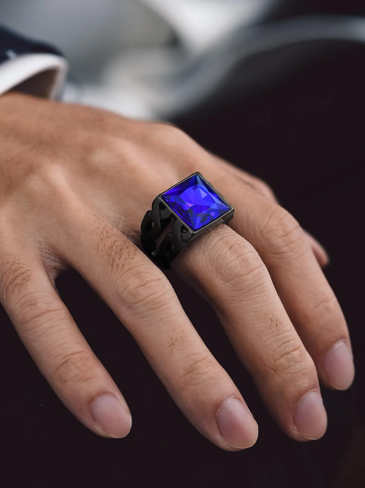 Bandmax Anello Uomo in Acciaio Inossidabile, Anello Nero Uomo con Topazio Blu,Anello Triquetra Nodo Celtico Misura 27.5 Circonferenza 67.2mm, Confezione Regalo - immagine 8