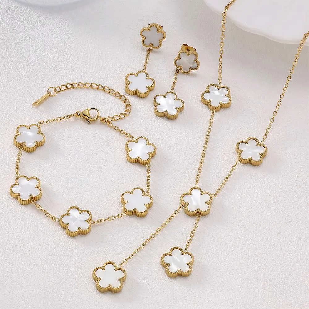XFSRG Set Di Gioielli Con Quadrifogli Fortunato Delicato Gioielli 18k Placcato Oro Collana Orecchini Bracciali Per Mamma Moglie Fidanzata Donna Ragazze(Bianco) - immagine 3