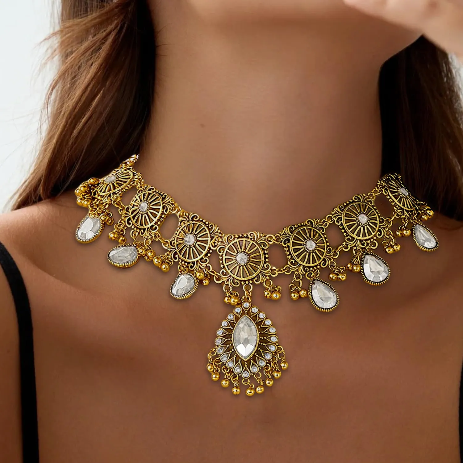 VLYX Set di Gioielli Indiani Tradizionali per Donna - Collana e Orecchini Jhumka - Stile Boho Etnico per Matrimoni, Feste e Occasioni Festive (Bianco) - immagine 2