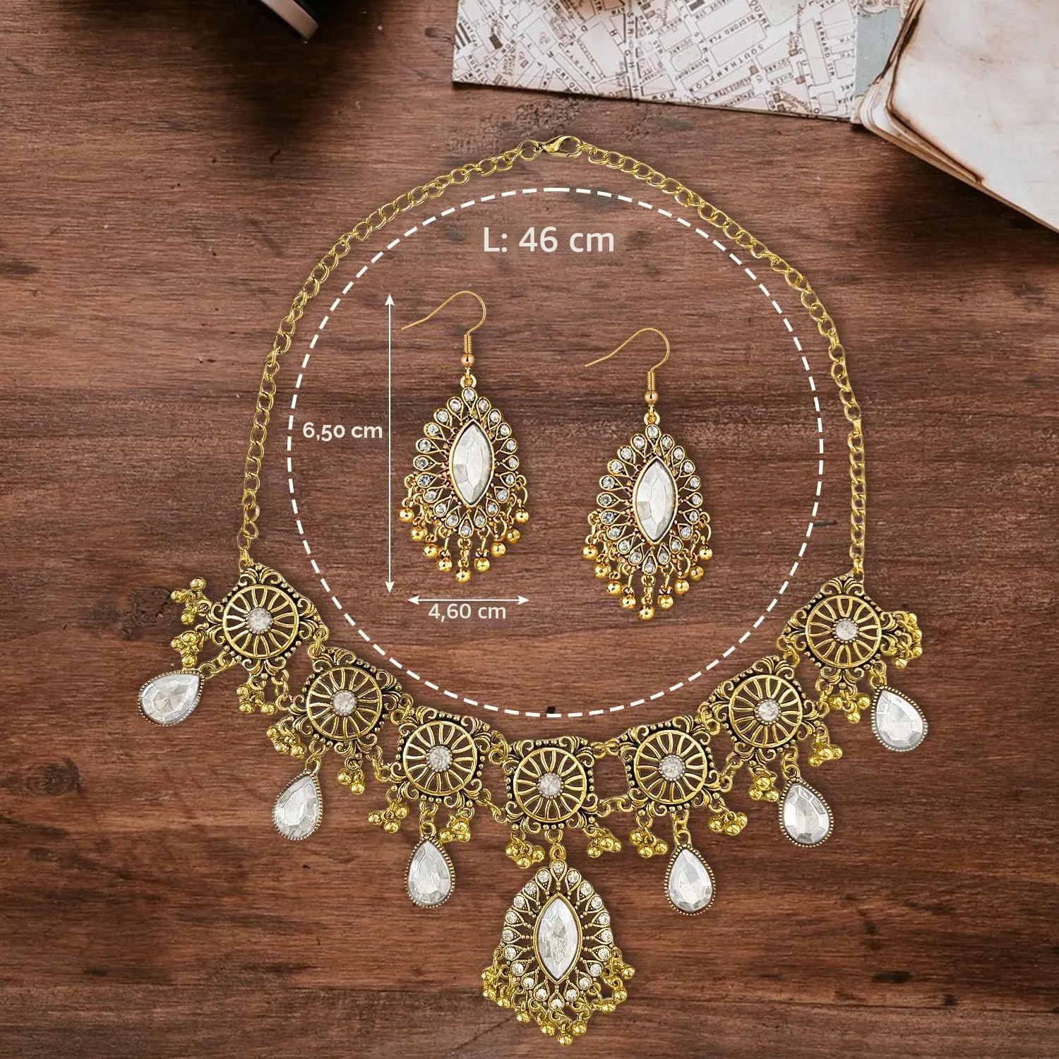 VLYX Set di Gioielli Indiani Tradizionali per Donna - Collana e Orecchini Jhumka - Stile Boho Etnico per Matrimoni, Feste e Occasioni Festive (Bianco) - immagine 7