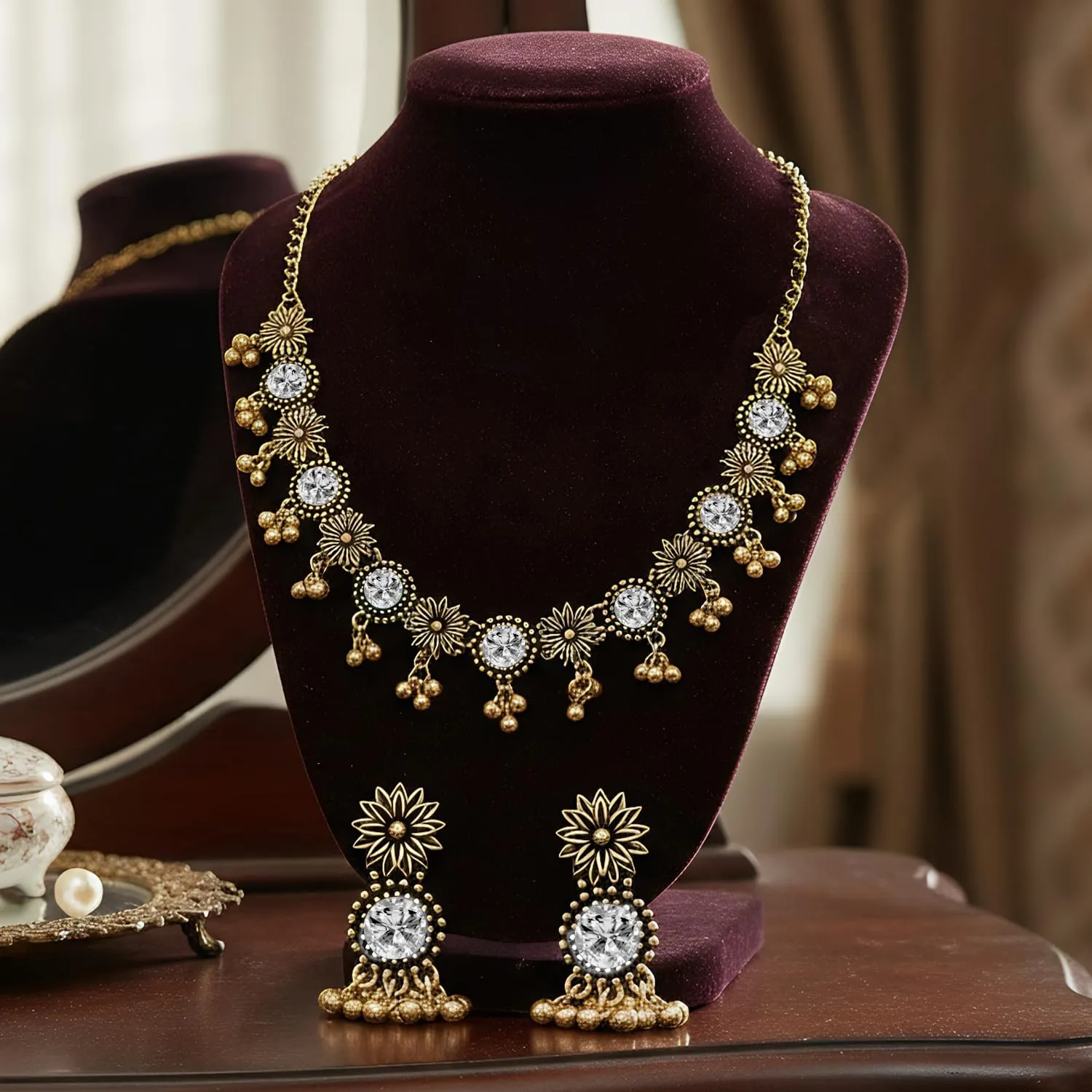 VLYX Set di Gioielli Tradizionali Indiani per Donna, Collana e Orecchini Jhumka, Stile Boho Etnico, Matrimonio, Regalo per Festa (Bianco) - immagine 7