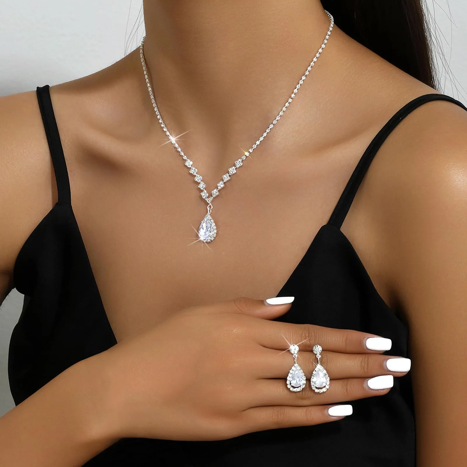 Set di Gioielli da Sposa in Argento con Strass Brillanti Cristallo Collana Orecchini Braccialetti Set Eleganti Goccia Zirconia Cubica Parure Gioielli Regalo da Ballo Formali per Spose (Argento4) - immagine 5