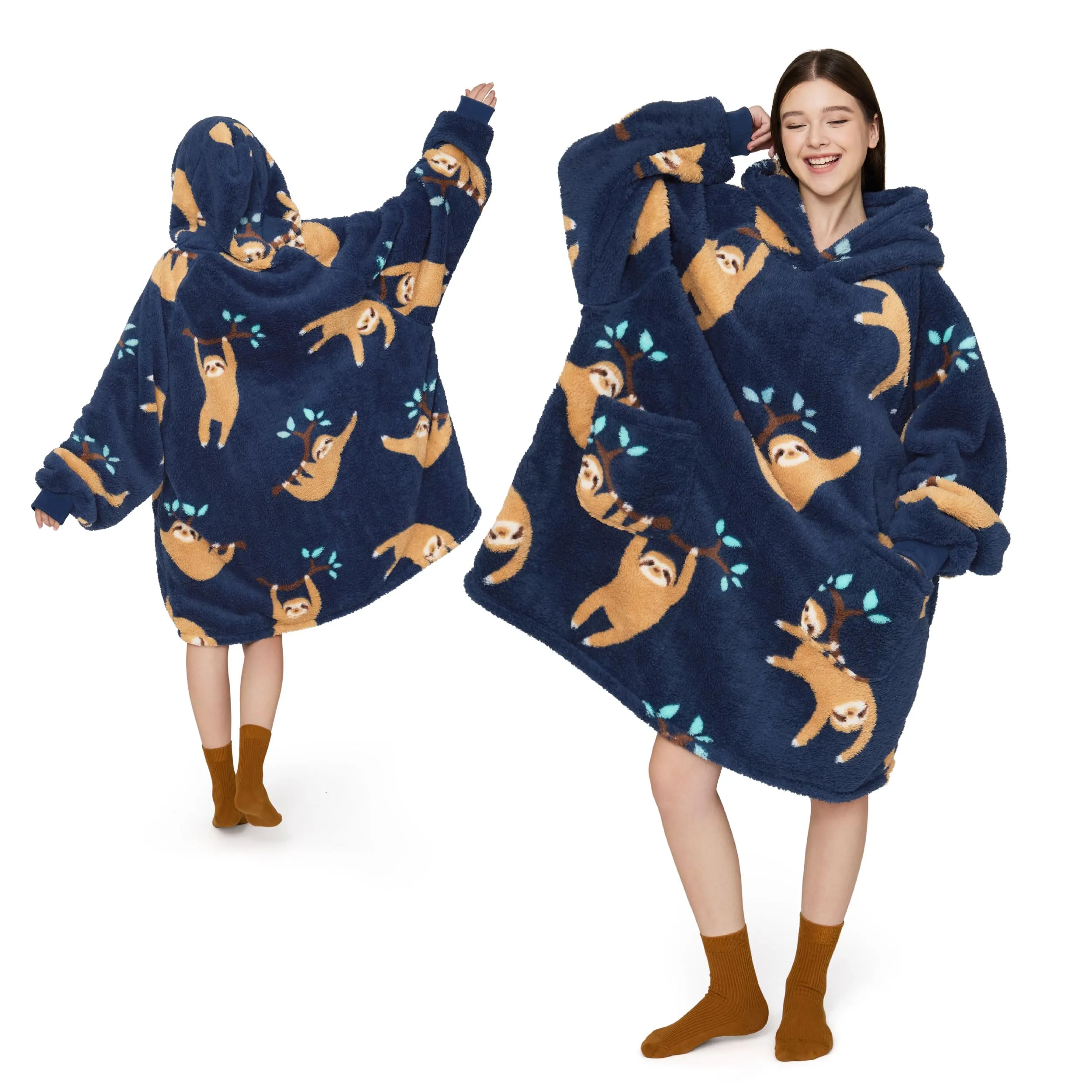 Bedsure Coperta con Cappuccio e Maniche Regalo Blu Navy - 95x85 Bradipo - immagine 1